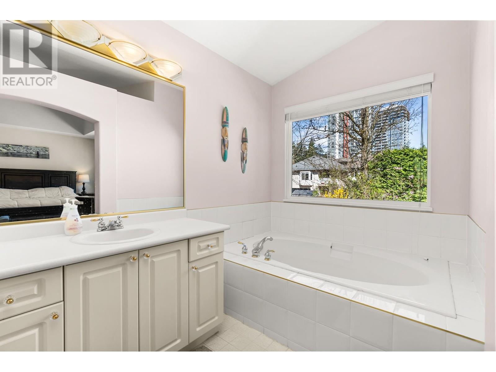 2615 LARKIN AVENUE, Port Coquitlam real estate listing R2991284