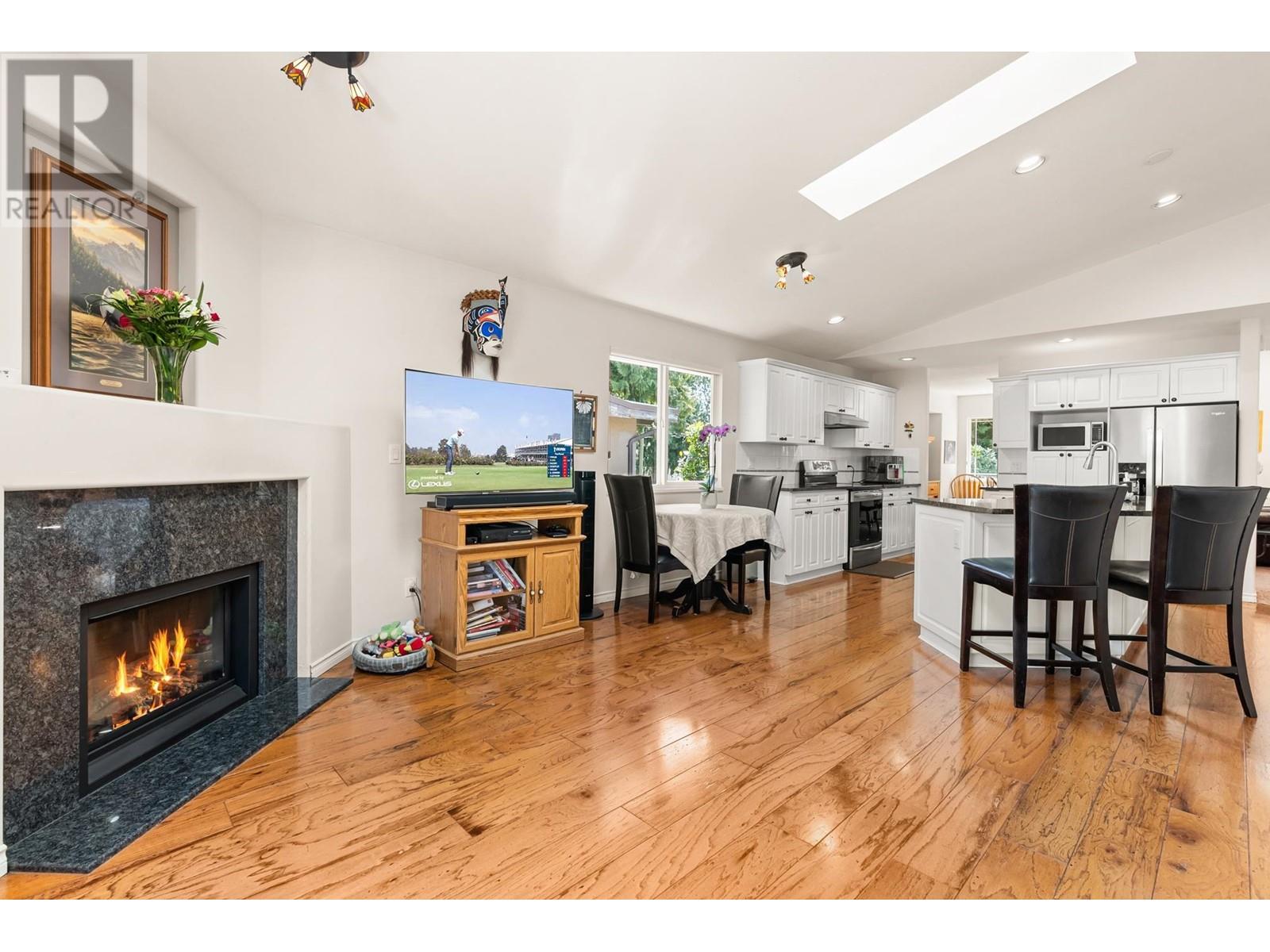 2615 LARKIN AVENUE, Port Coquitlam real estate listing R2991284