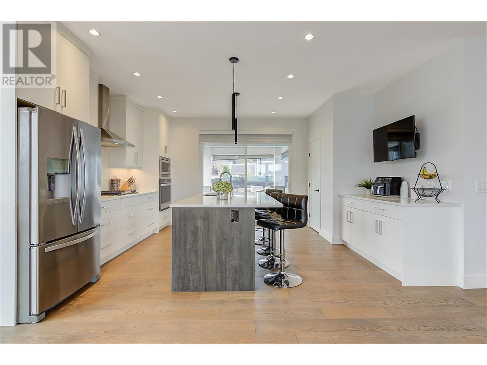  1235 Ponds Avenue, Kelowna
