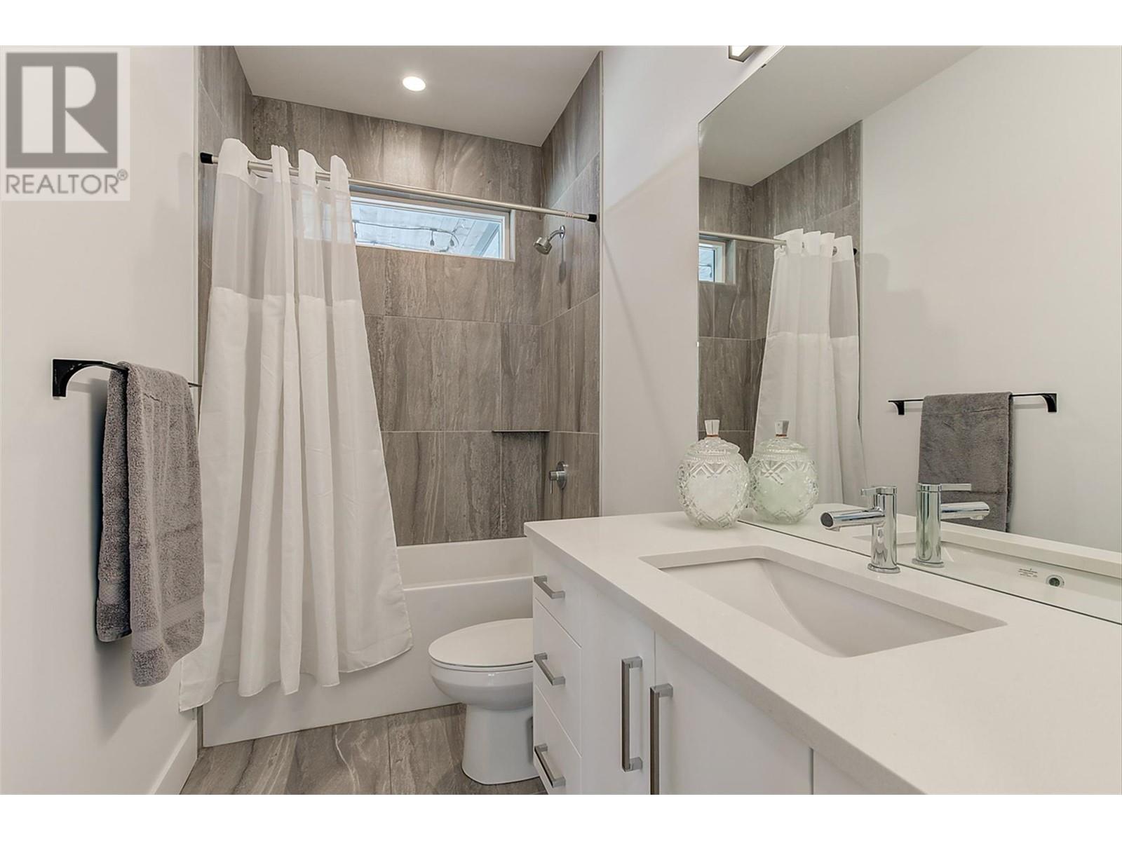  1235 Ponds Avenue, Kelowna