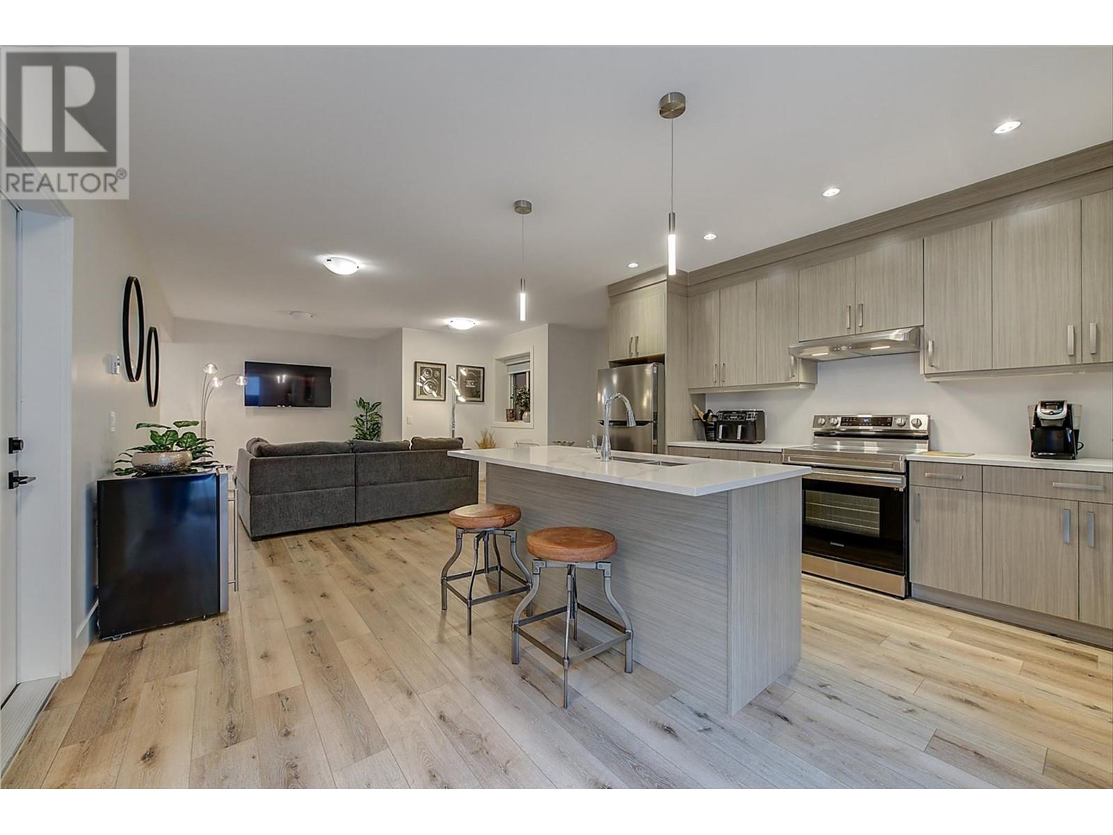  1235 Ponds Avenue, Kelowna