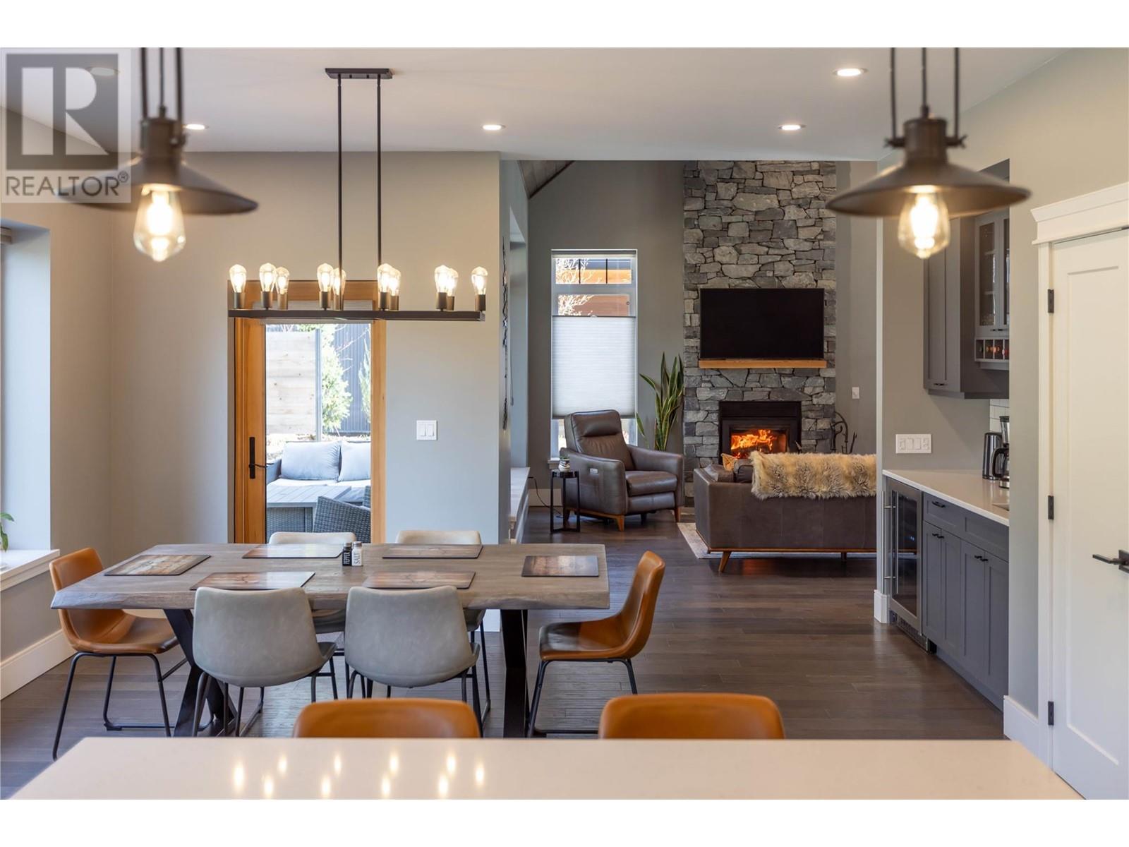 2074 Mountain Gate Road, Revelstoke