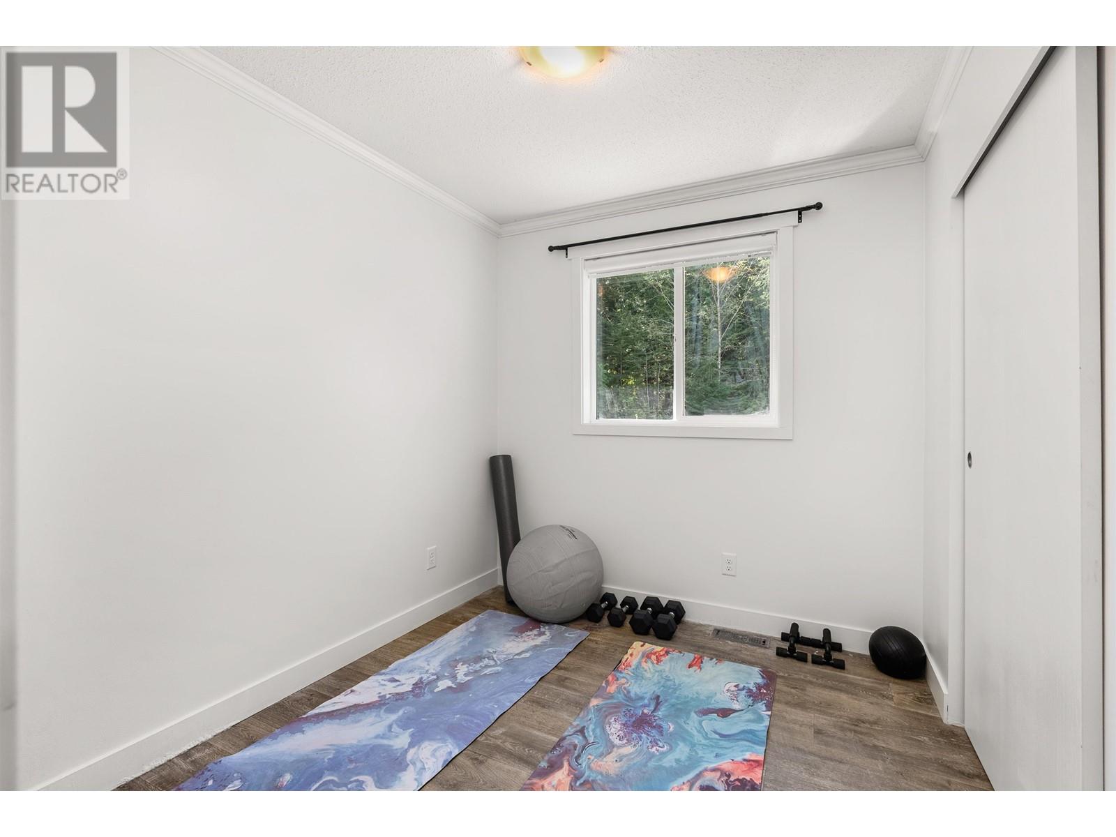 1751 BLOWER ROAD, Sechelt