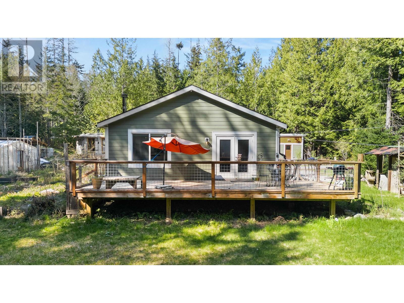 1751 BLOWER ROAD, Sechelt