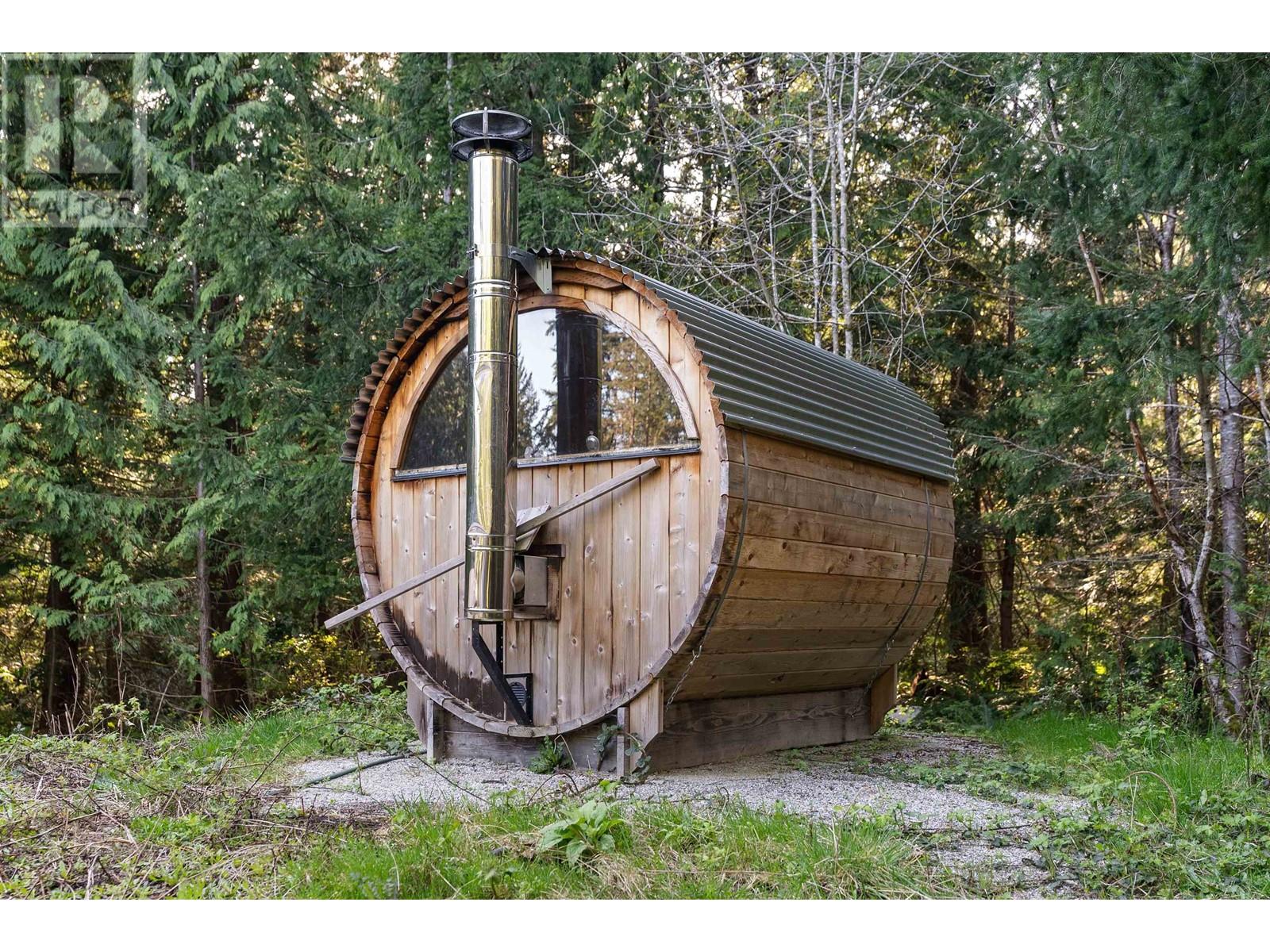 1751 BLOWER ROAD, Sechelt