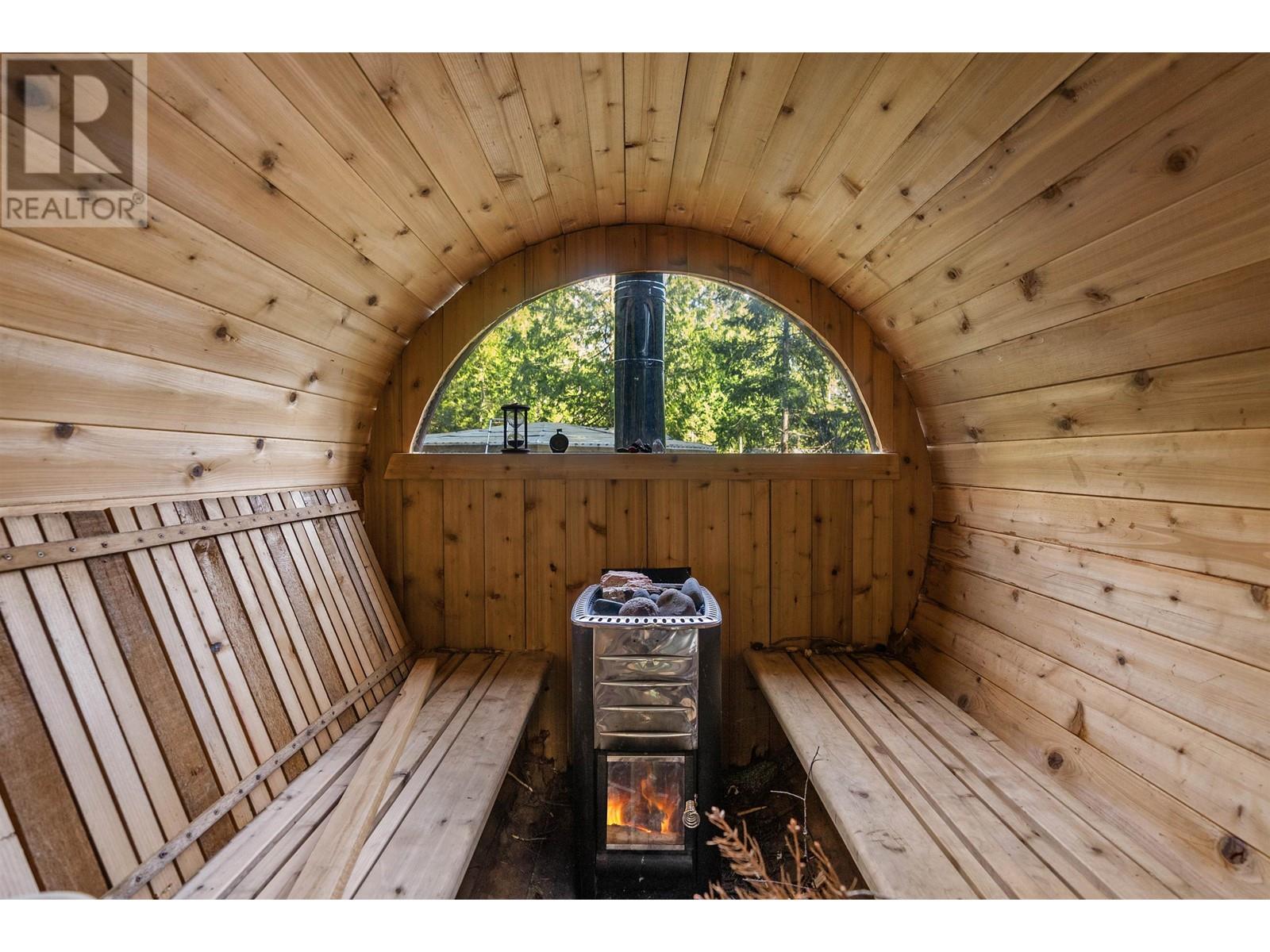 1751 BLOWER ROAD, Sechelt