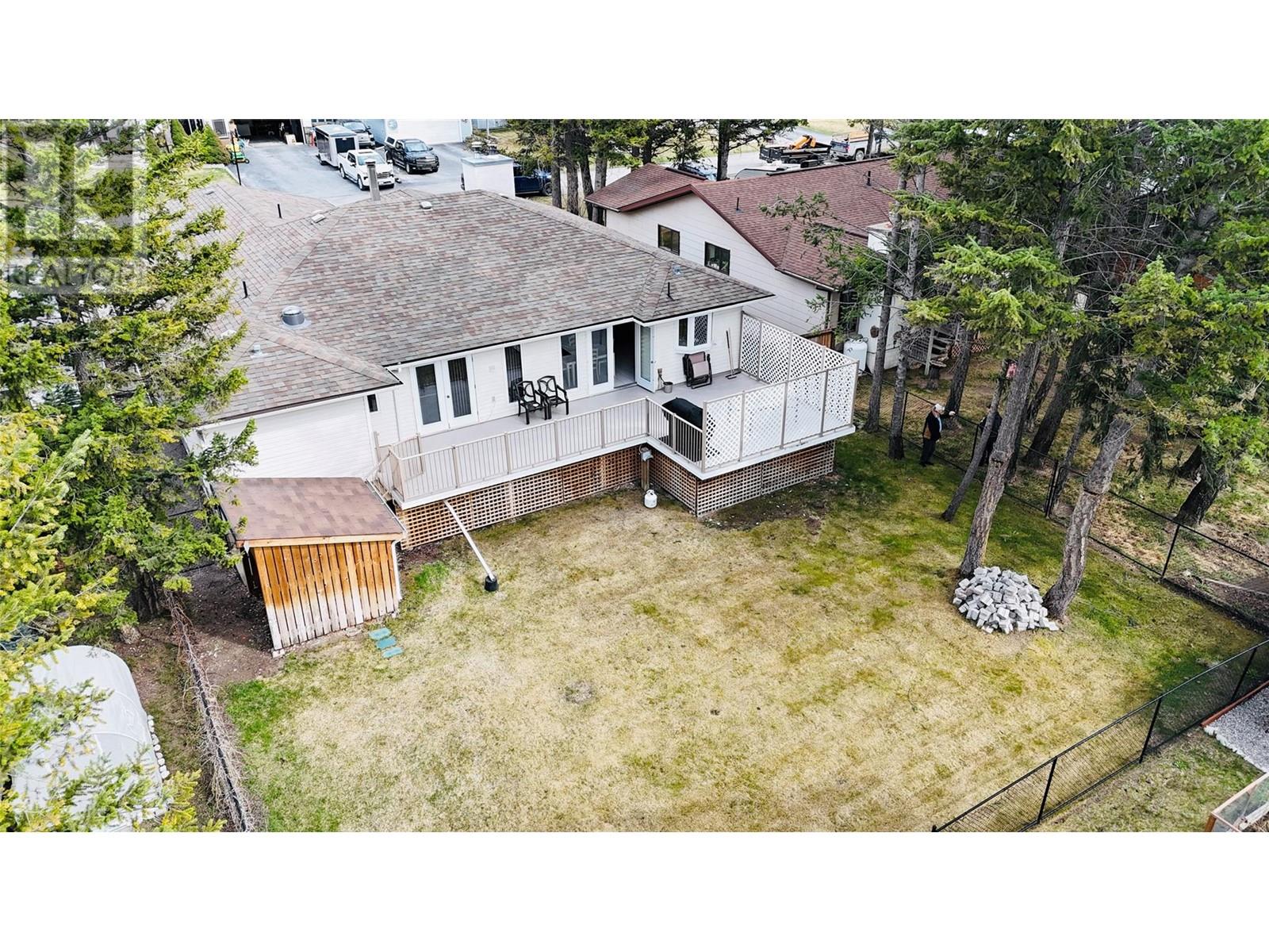 7493 Rivercrest Road, Radium Hot Springs