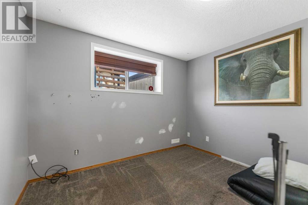 Single Family House 4 Level for Sale in  taradale Drive NE Taradale Calgary 