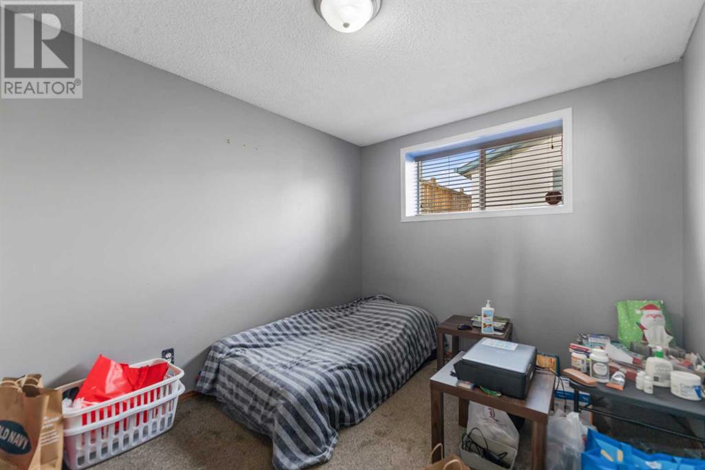 Single Family House 4 Level for Sale in  taradale Drive NE Taradale Calgary 