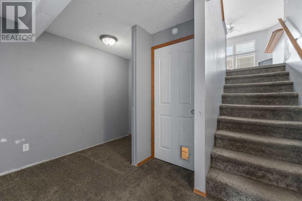 Single Family House 4 Level for Sale in  taradale Drive NE Taradale Calgary 