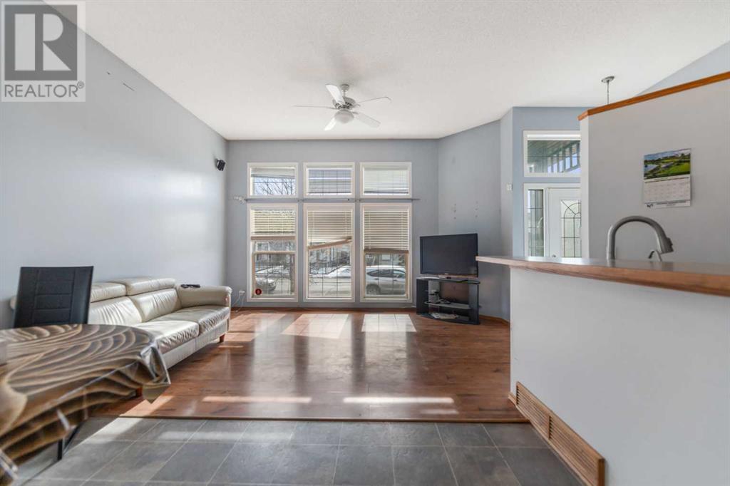 Single Family House 4 Level for Sale in  taradale Drive NE Taradale Calgary 