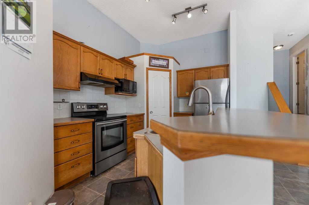 Single Family House 4 Level for Sale in  taradale Drive NE Taradale Calgary 