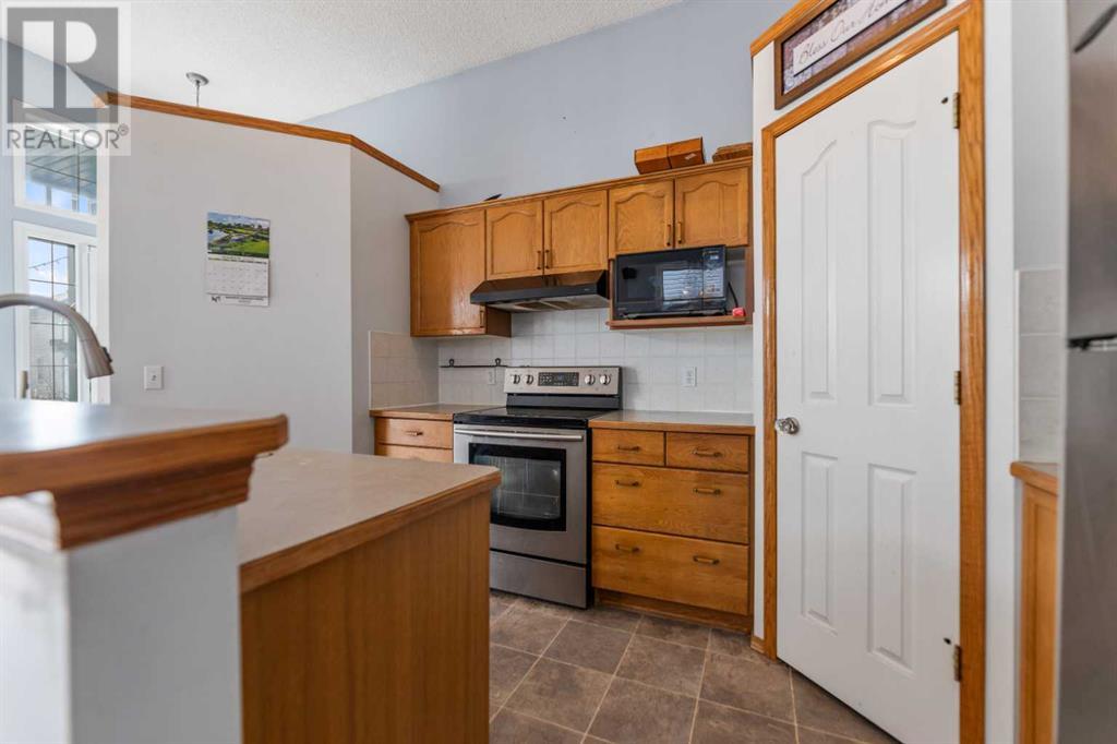 Single Family House 4 Level for Sale in  taradale Drive NE Taradale Calgary 