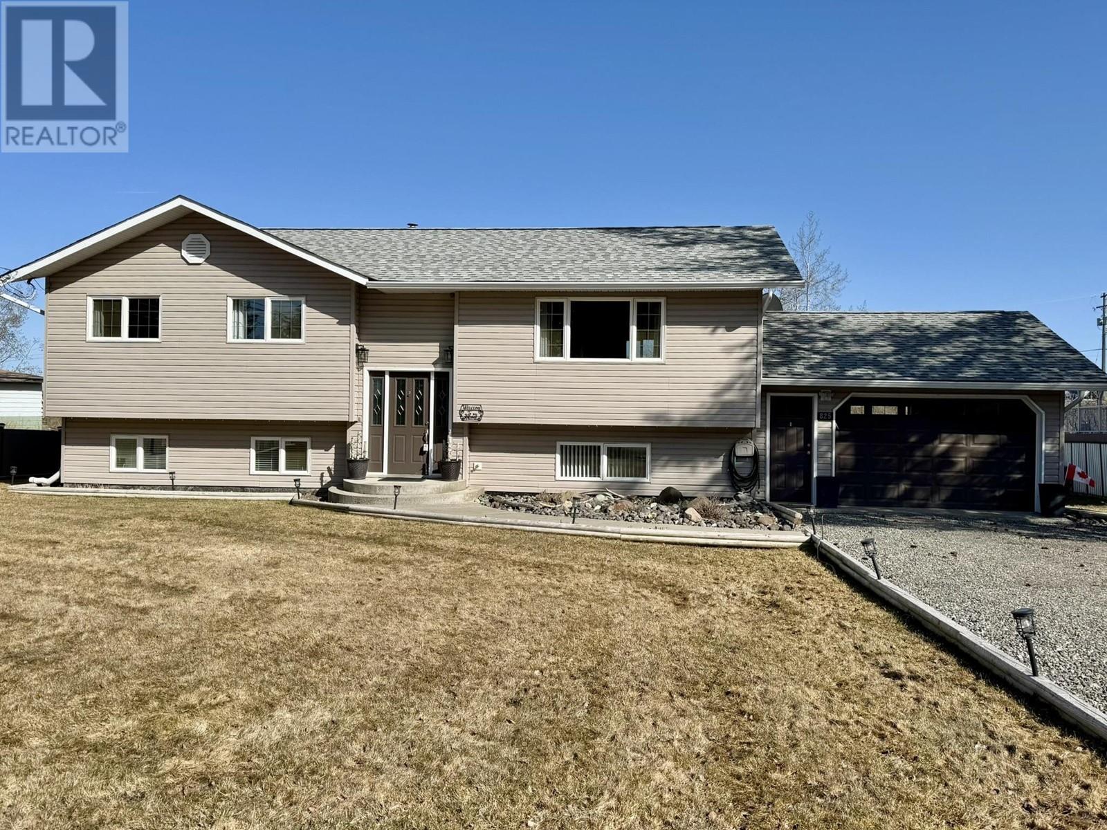 825 SCOTT ROAD, 100 Mile House