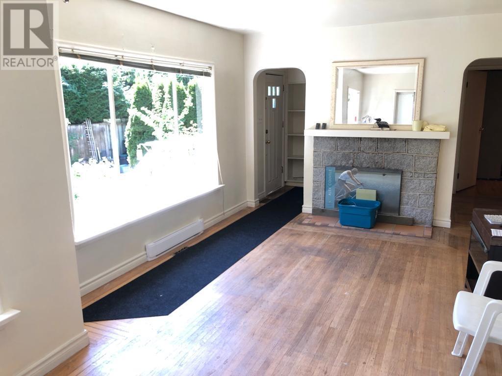 4405 MARINE DRIVE, West Vancouver