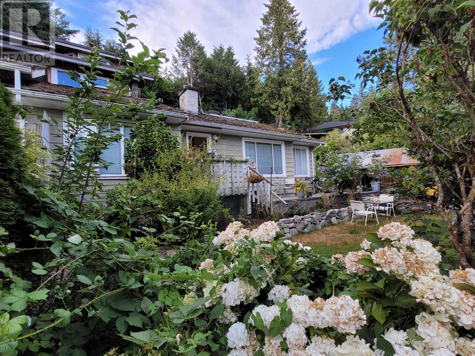 4405 MARINE DRIVE, West Vancouver