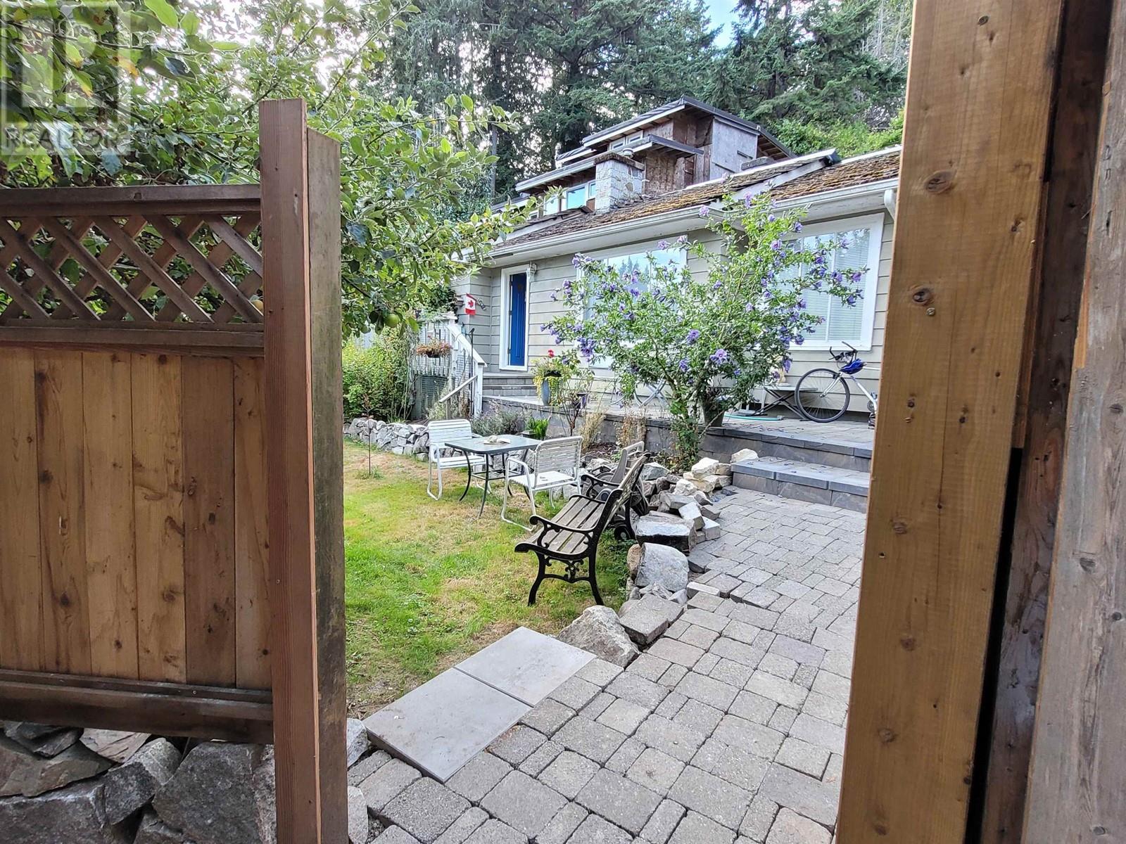 4405 MARINE DRIVE, West Vancouver