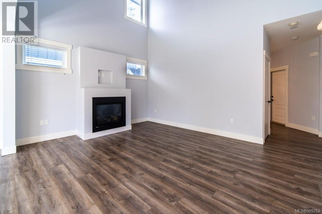 Photo 14 of 4462 Tyndall Ave, Saanich BC