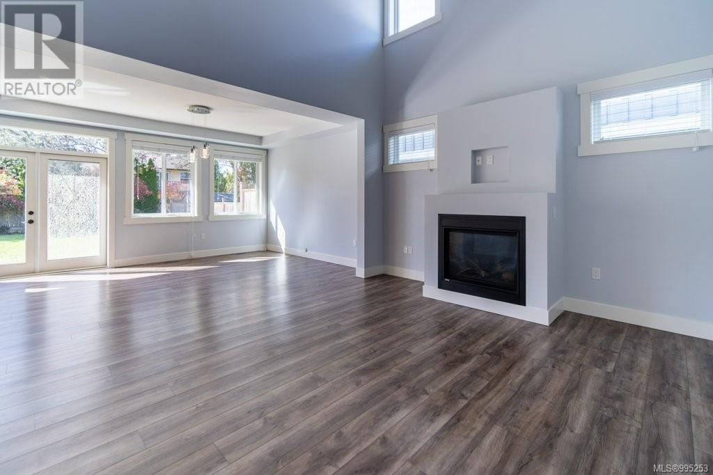 Photo 22 of 4462 Tyndall Ave, Saanich BC