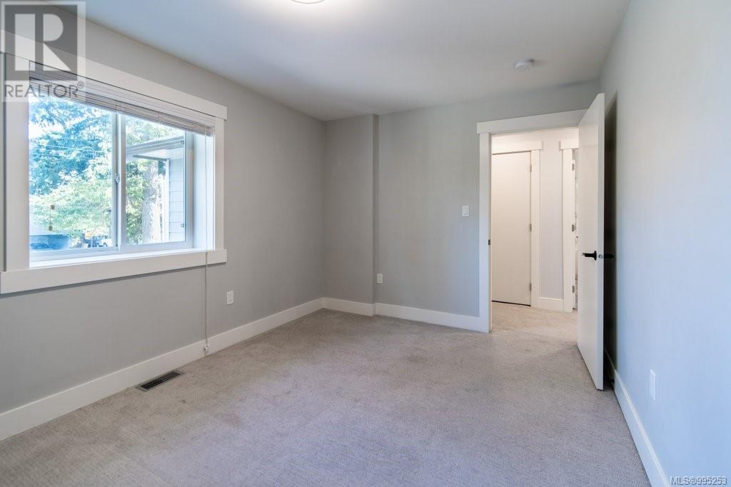 Photo 21 of 4462 Tyndall Ave, Saanich BC