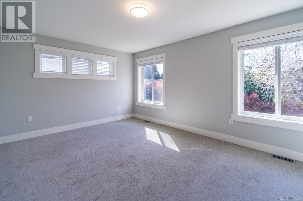 Photo 18 of 4462 Tyndall Ave, Saanich BC