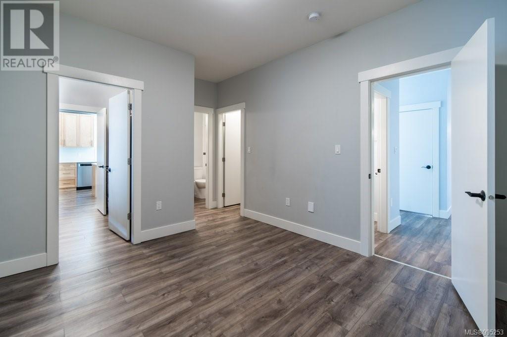 4462 Tyndall Ave - 22