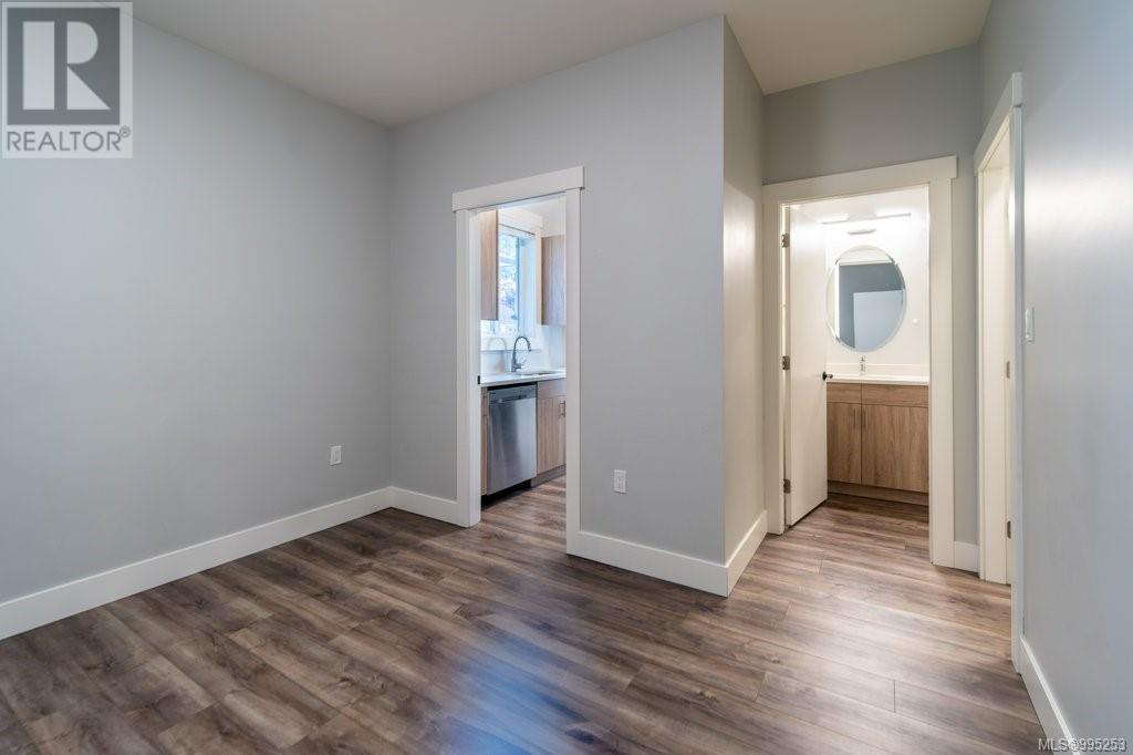 Photo 38 of 4462 Tyndall Ave, Saanich BC
