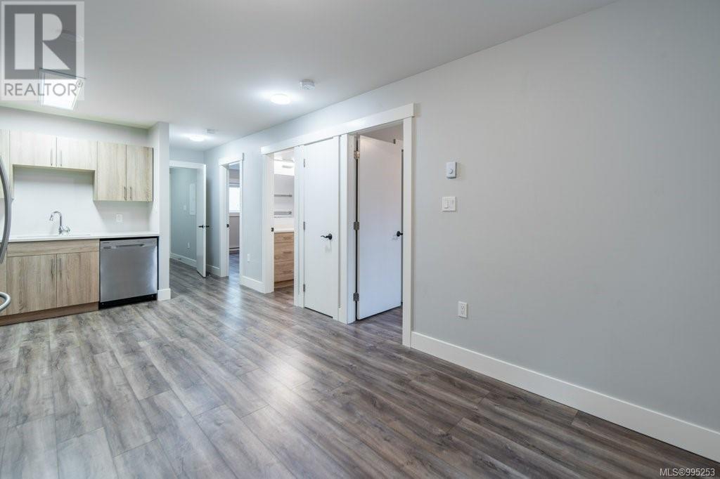 4462 Tyndall Ave - 27