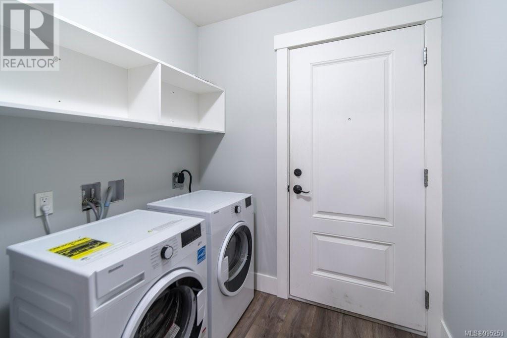 4462 Tyndall Ave - 31