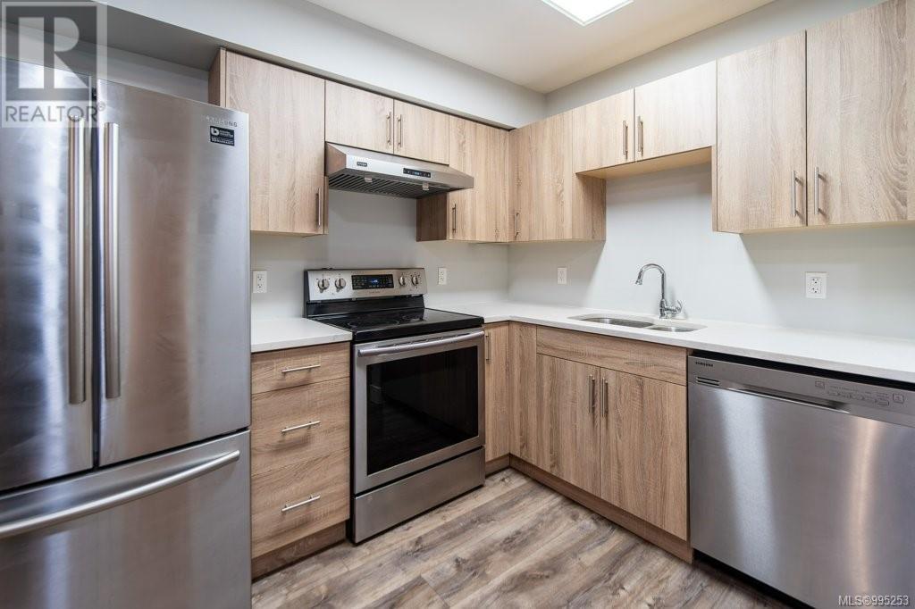 4462 Tyndall Ave - 34