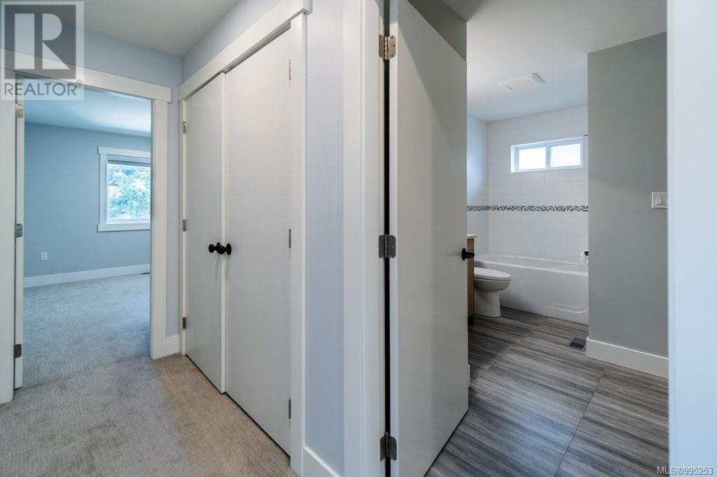 4462 Tyndall Ave - 35