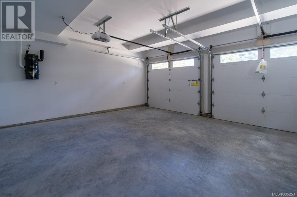 4462 Tyndall Ave - 36