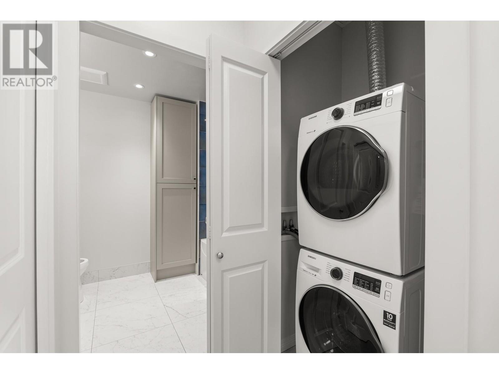 701 120 W 16TH STREET, North Vancouver