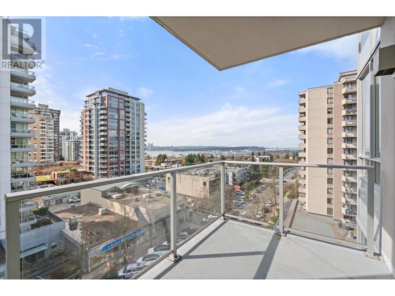 701 120 W 16TH STREET, North Vancouver