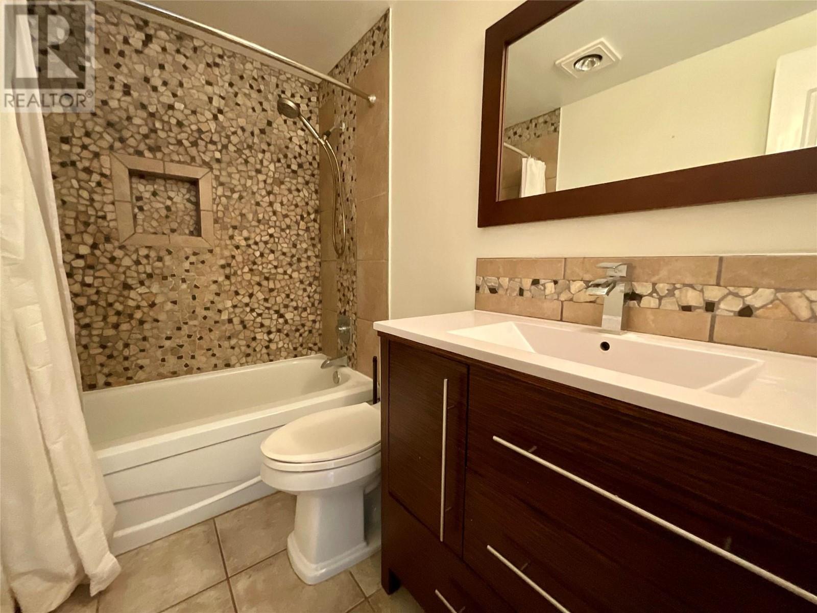 340 Northgate Unit# 214, Tumbler Ridge