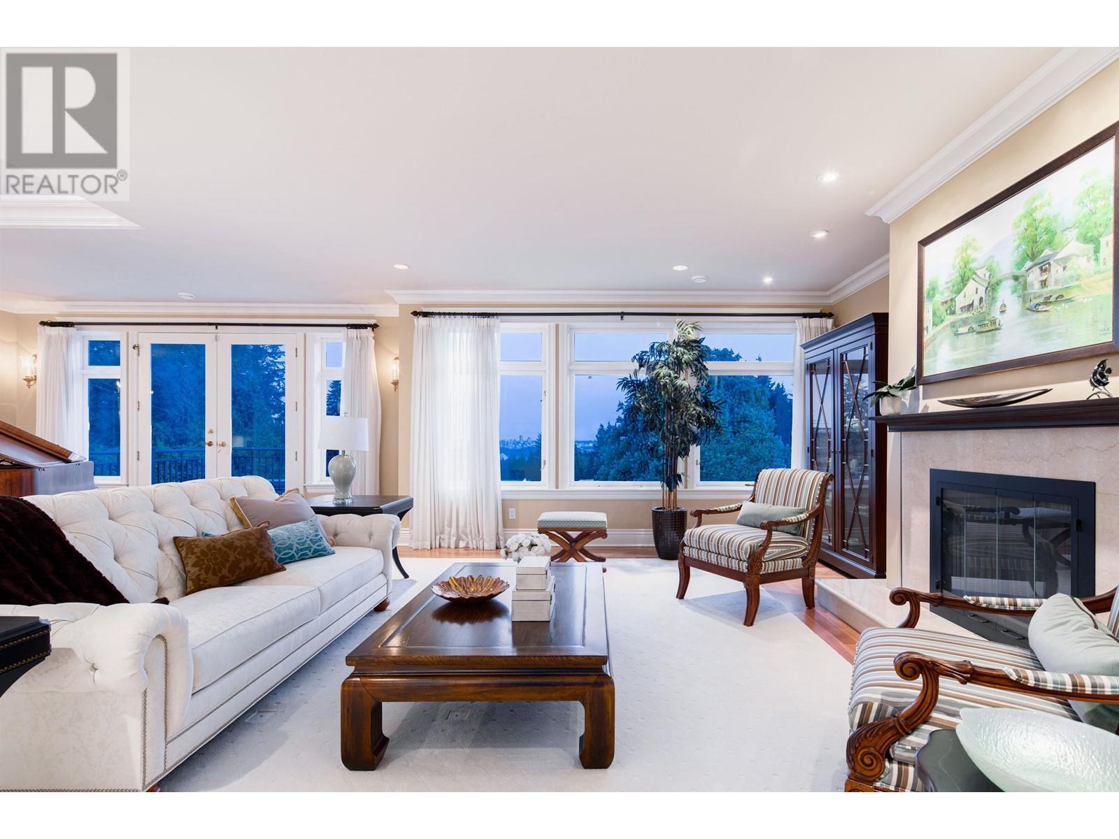 Photo 7 of 705 Parkside Road, West Vancouver BC