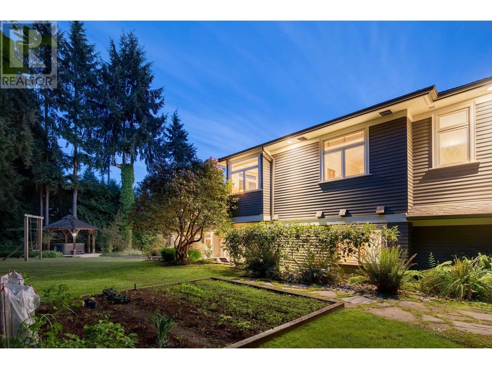 Photo 35 of 705 Parkside Road, West Vancouver BC