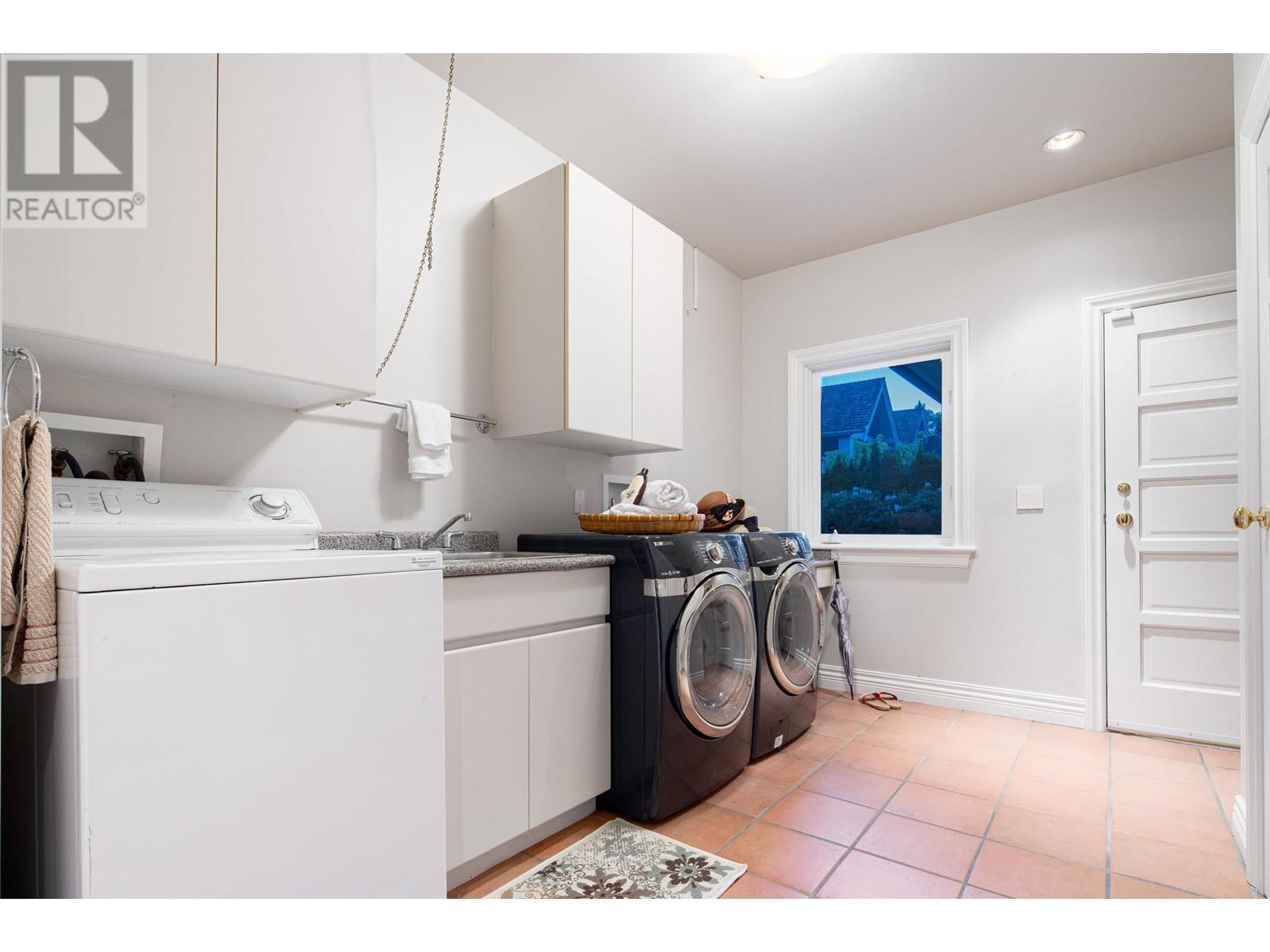 705 PARKSIDE ROAD, West Vancouver