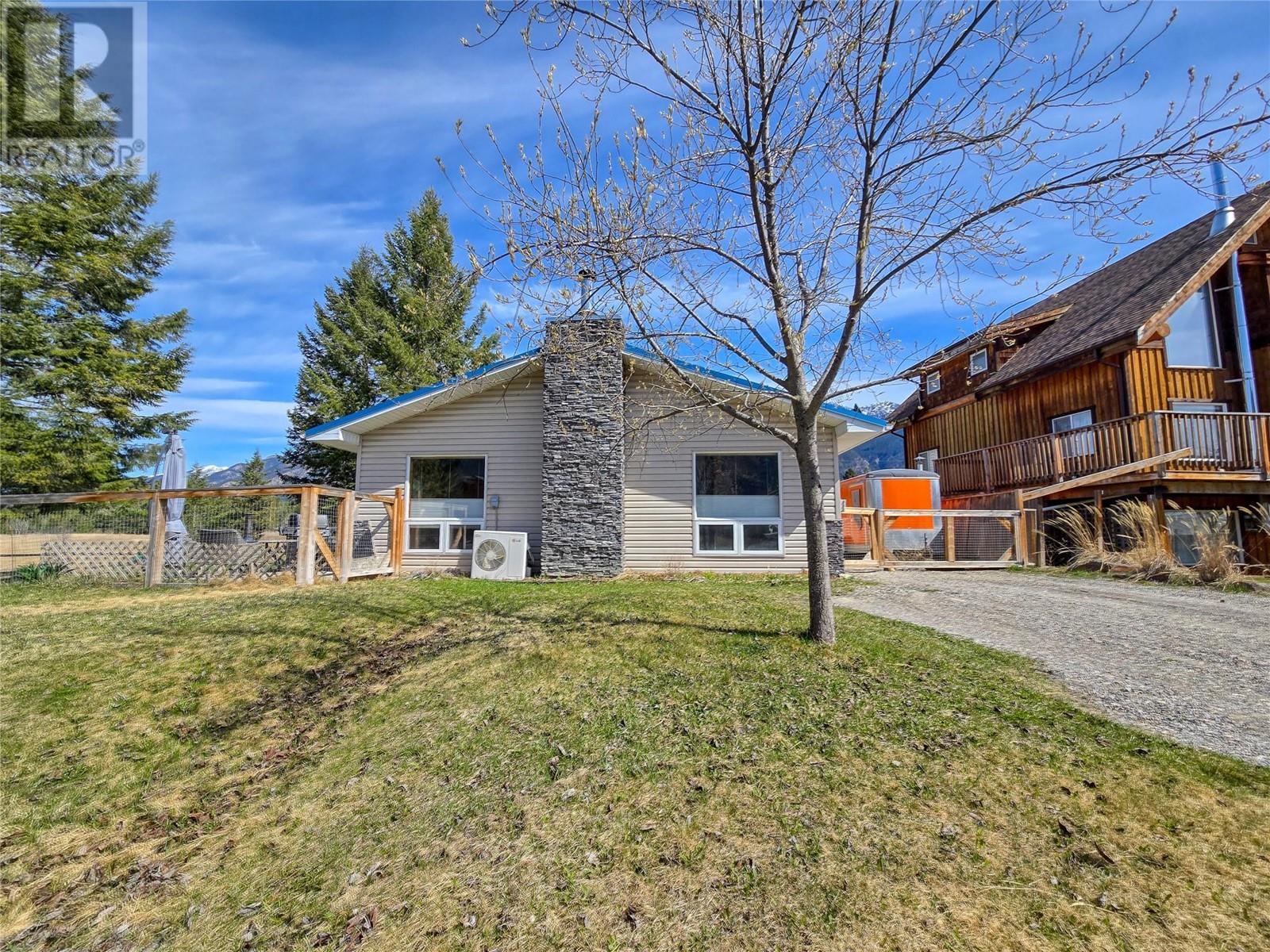 4777 CRESCENTWOOD Drive, Edgewater