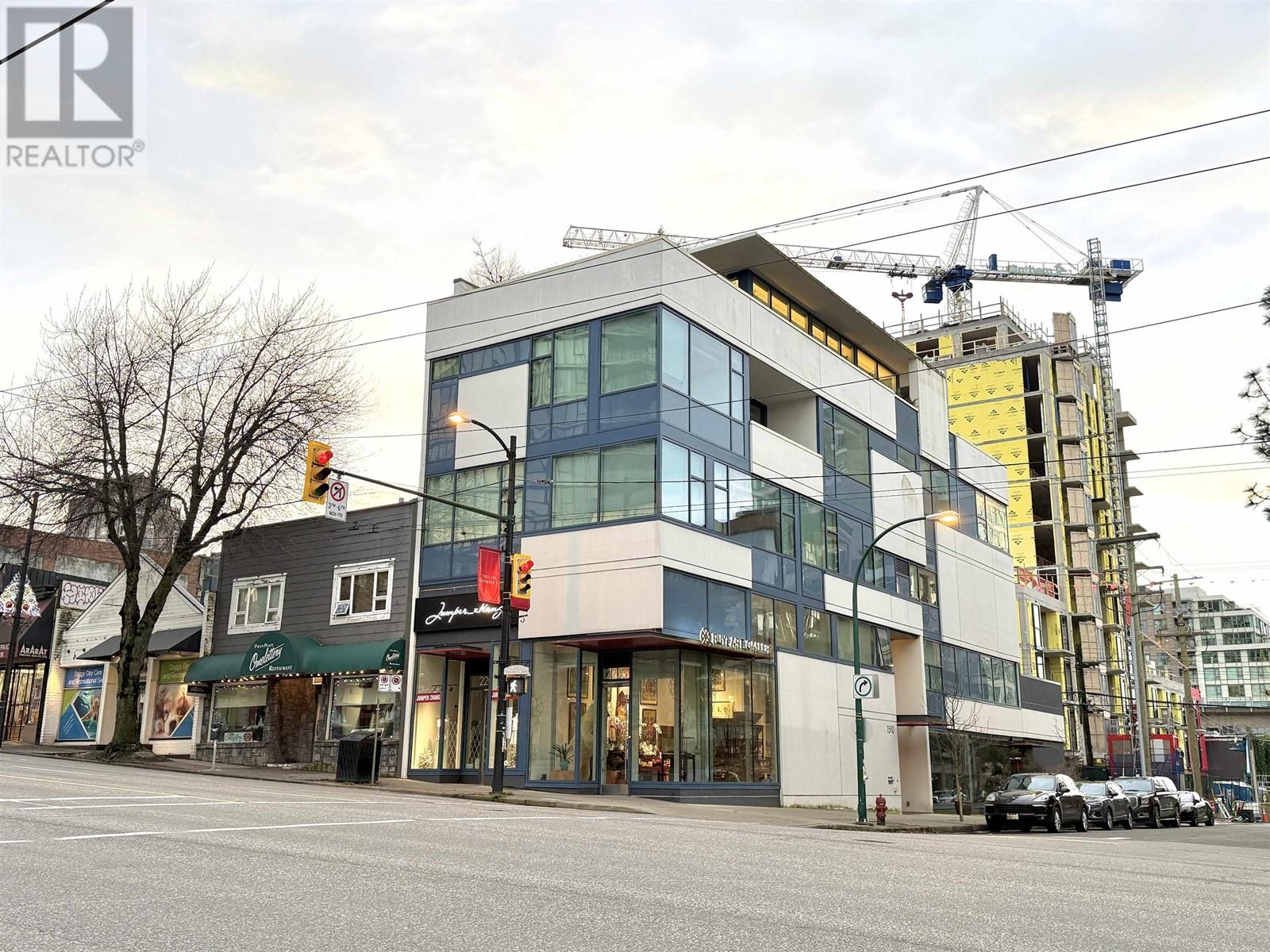 Photo 4 of 2207 Granville Street, Vancouver BC