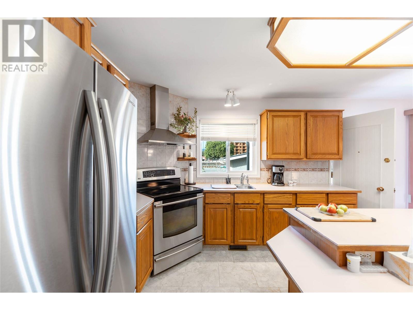  500 Mcdonald Road, Kelowna