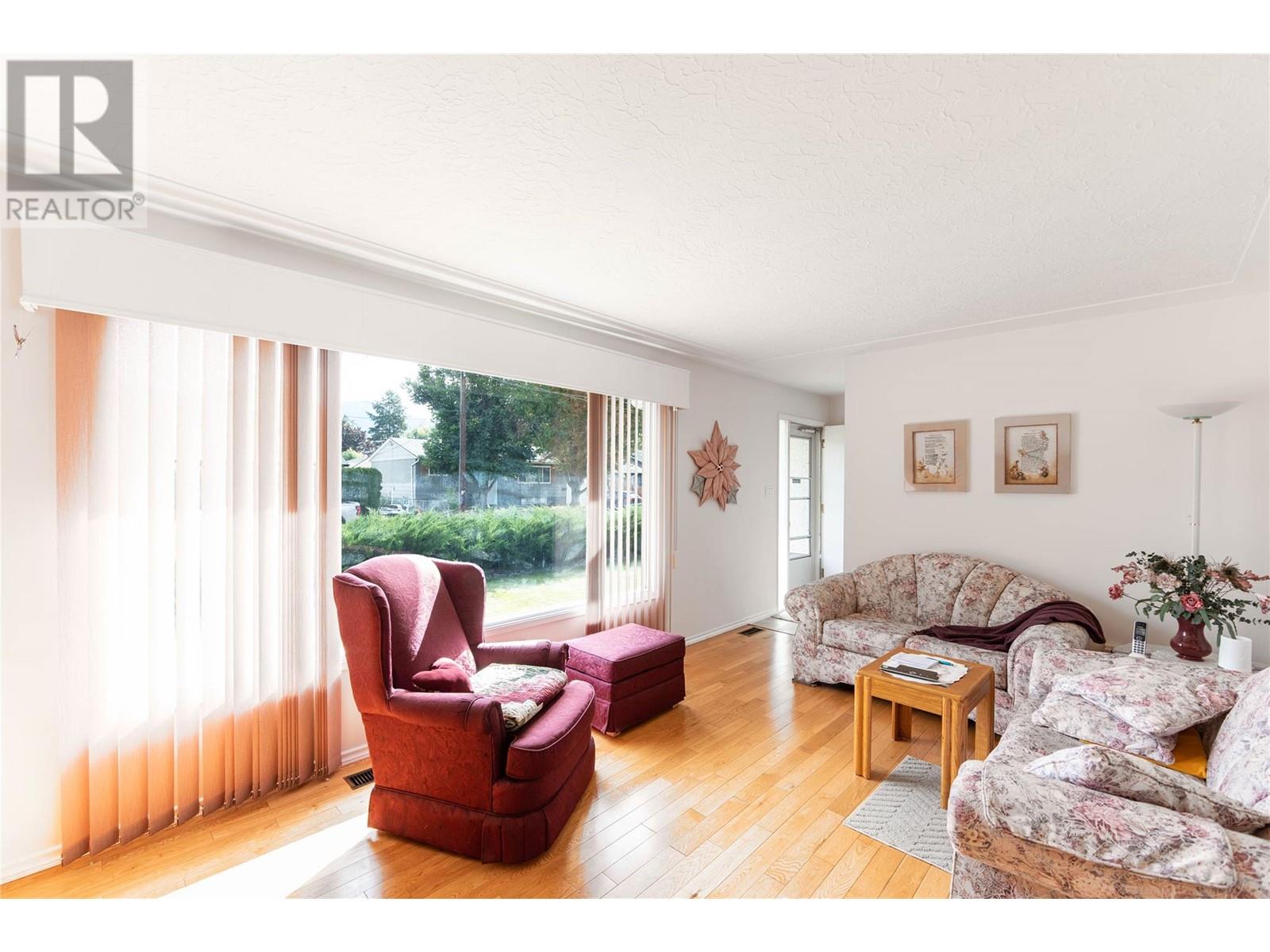  500 Mcdonald Road, Kelowna