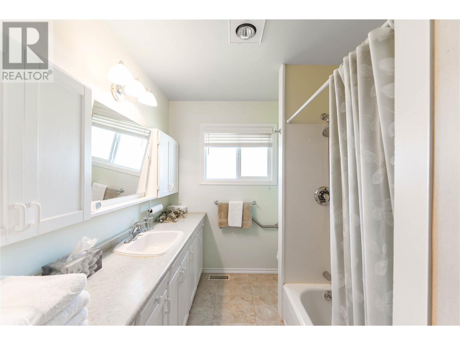  500 Mcdonald Road, Kelowna