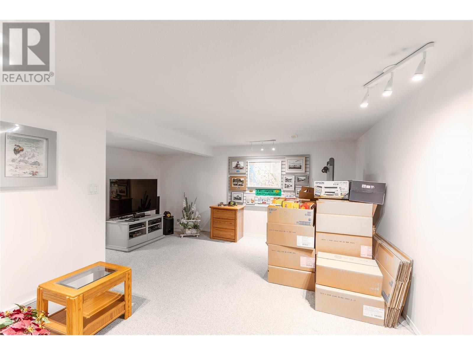  500 Mcdonald Road, Kelowna