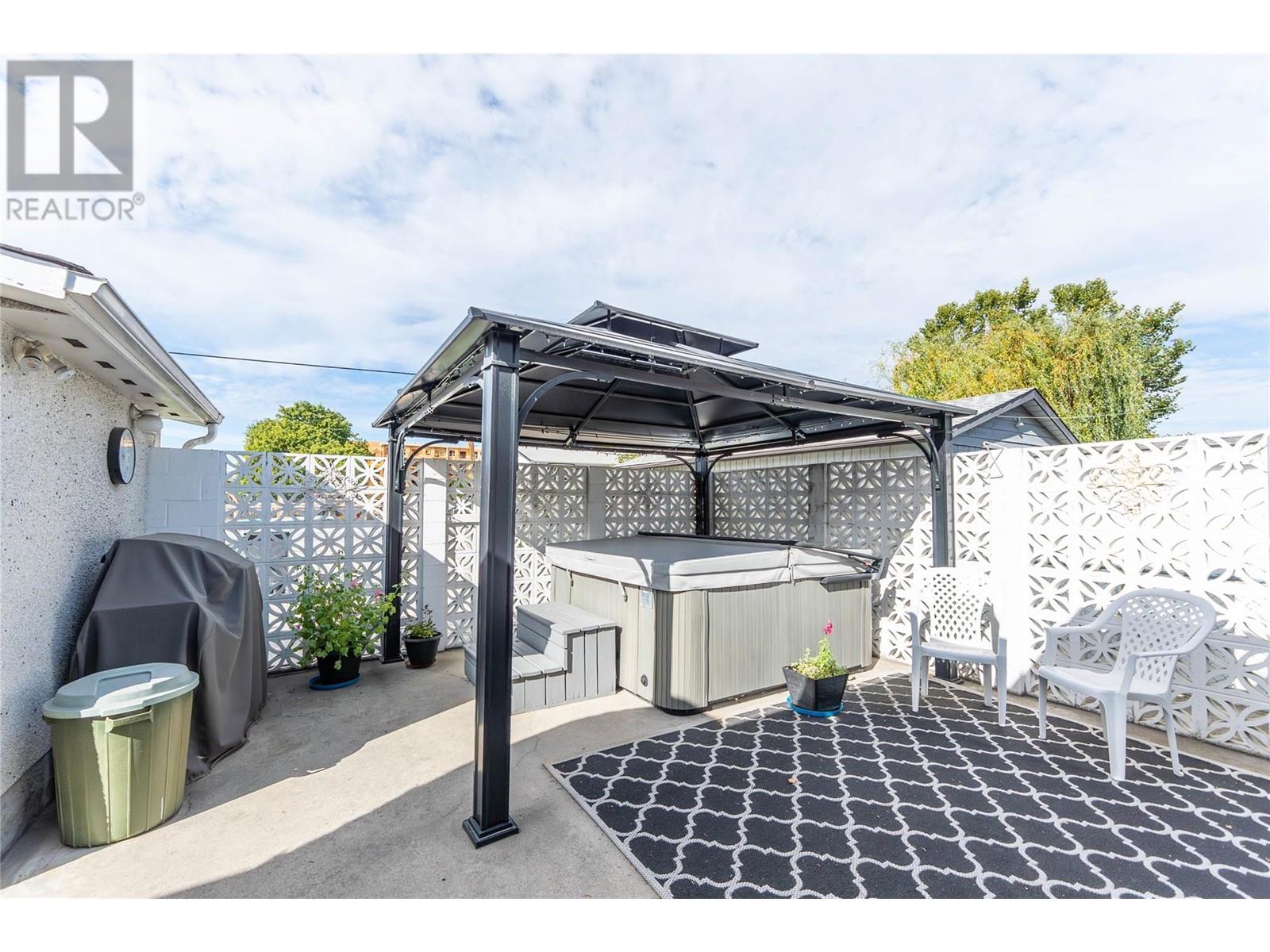  500 Mcdonald Road, Kelowna