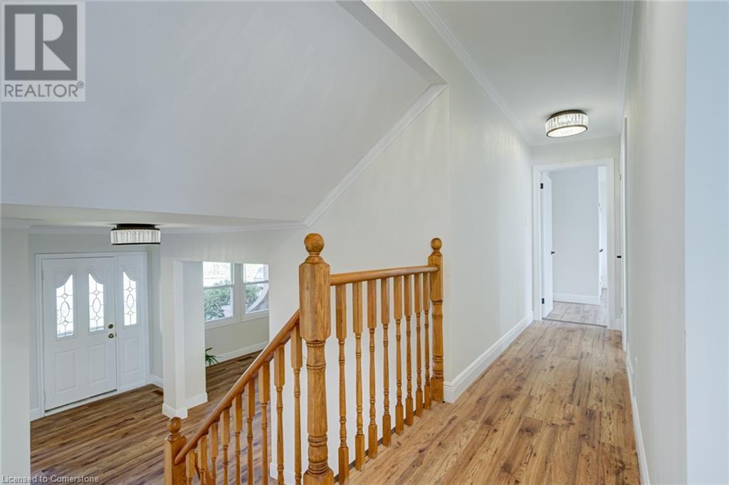 Photo 15 of 1252 Lakeview Drive, Oakville ON