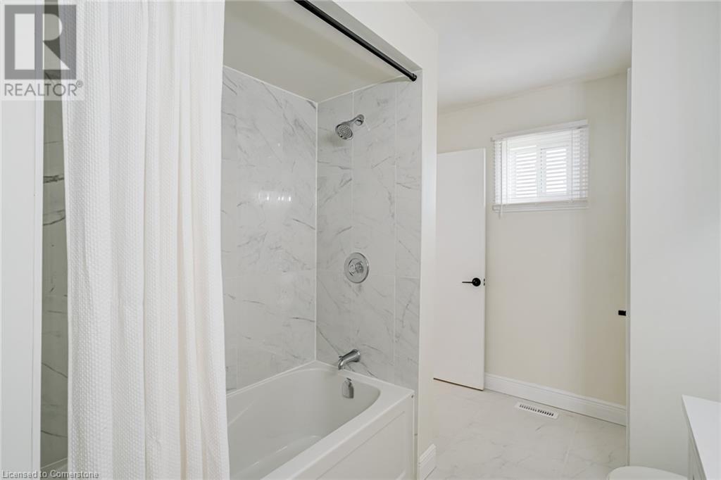 Photo 21 of 1252 Lakeview Drive, Oakville ON
