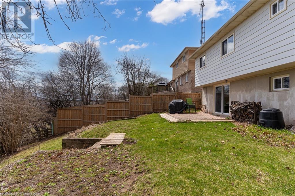 Photo 45 of 1252 Lakeview Drive, Oakville ON