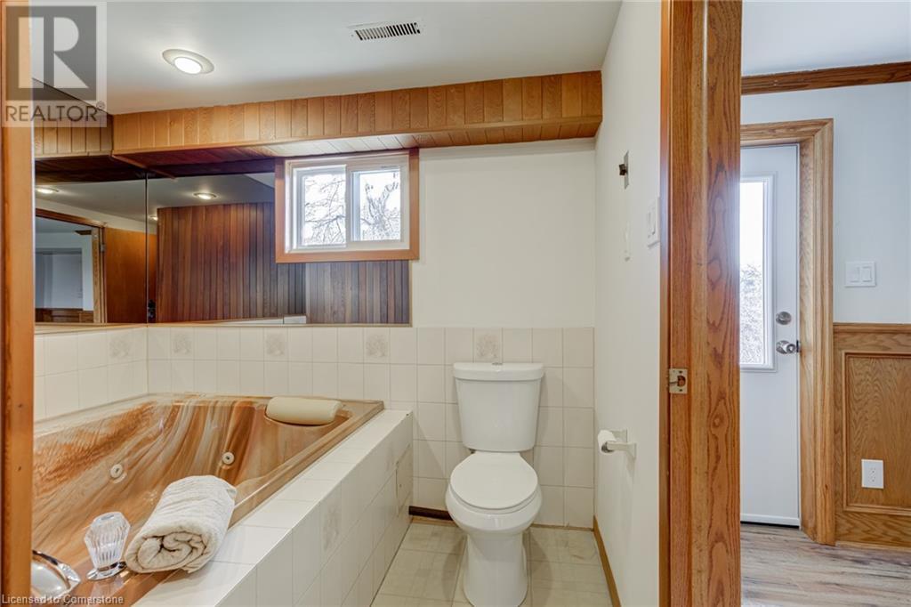 Photo 35 of 1252 Lakeview Drive, Oakville ON
