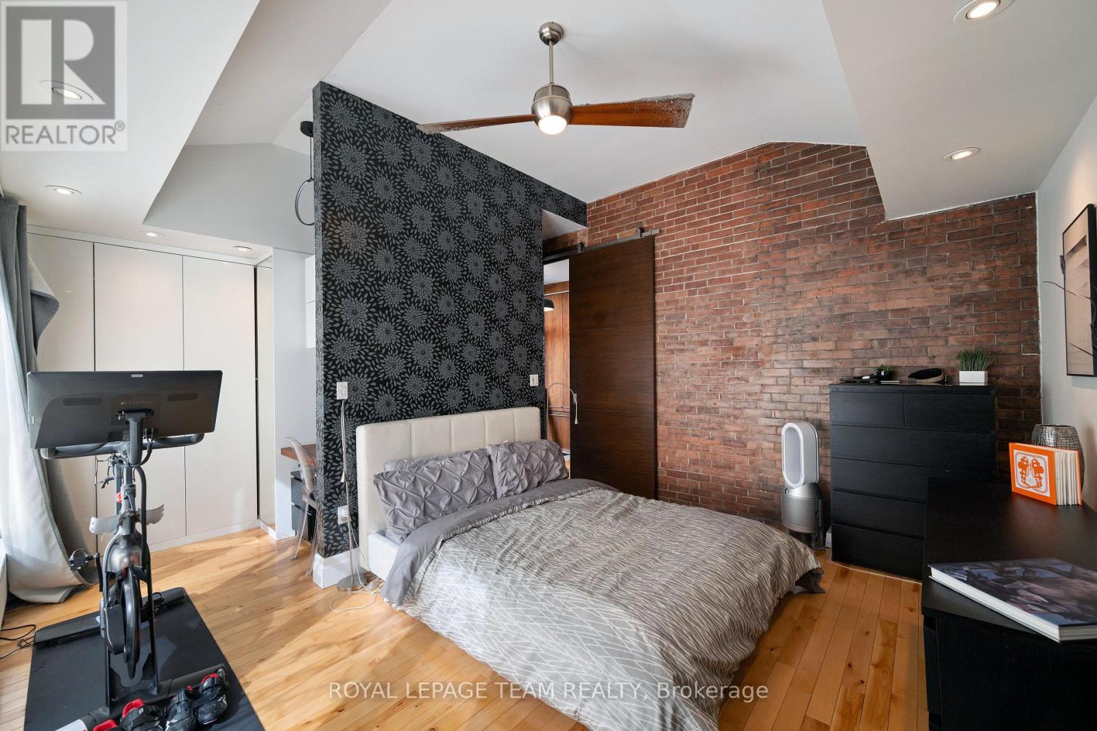 Photo 30 of 72 Maclaren Street, Ottawa ON